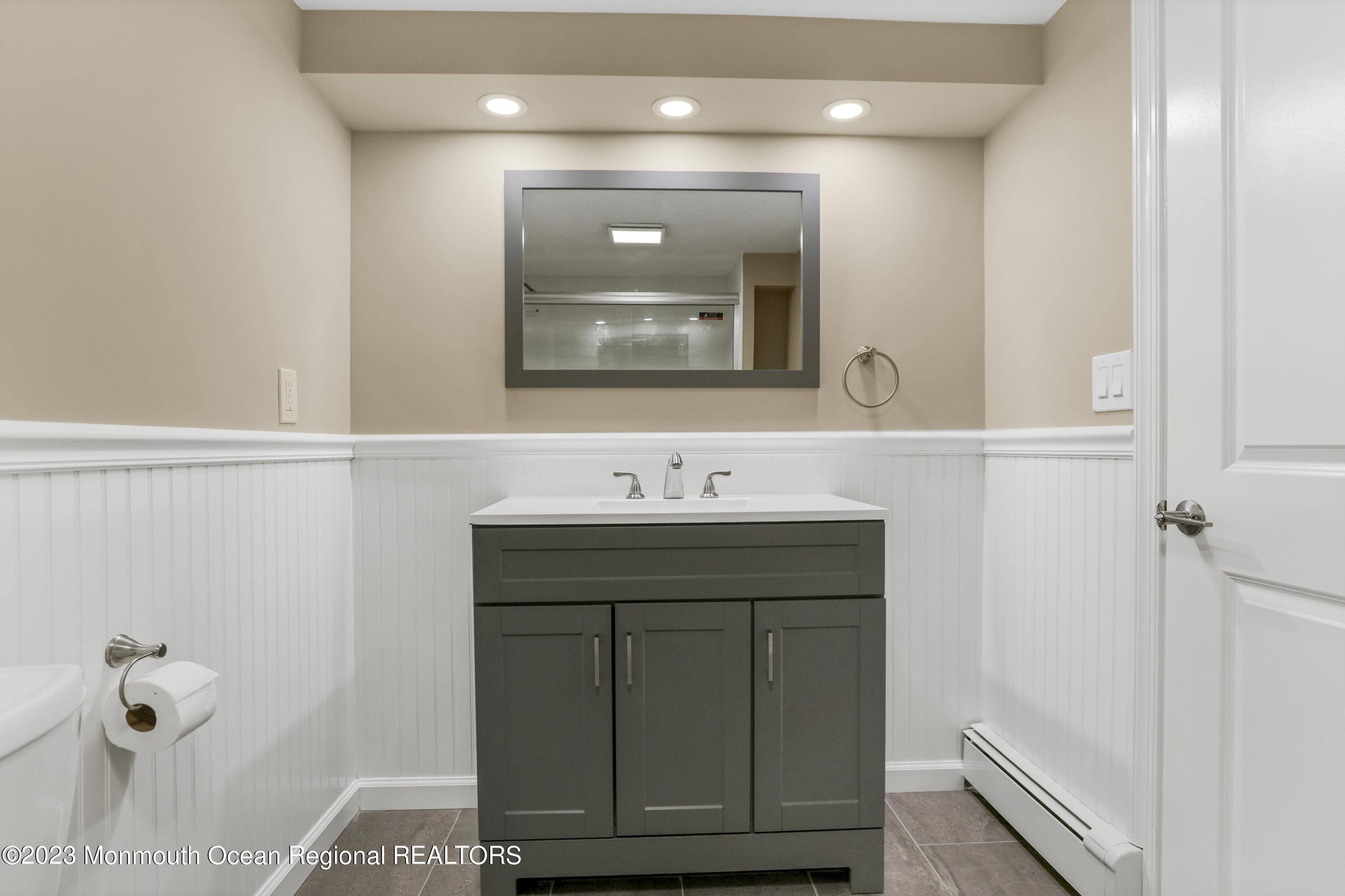 566 E Road Belford, NJ 07718 - Photo 27 of 35 8V7A0837