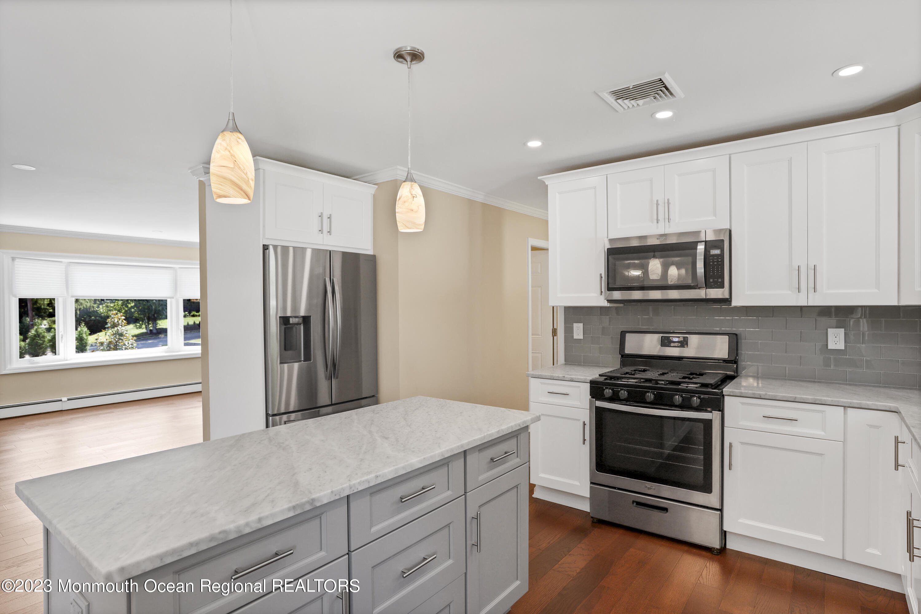 566 E Road Belford, NJ 07718 - Photo 9 of 35 8V7A0737