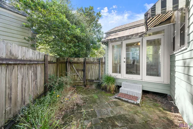 $2,300 | 1329 St Rose Avenue, Baton Rouge, LA 70808