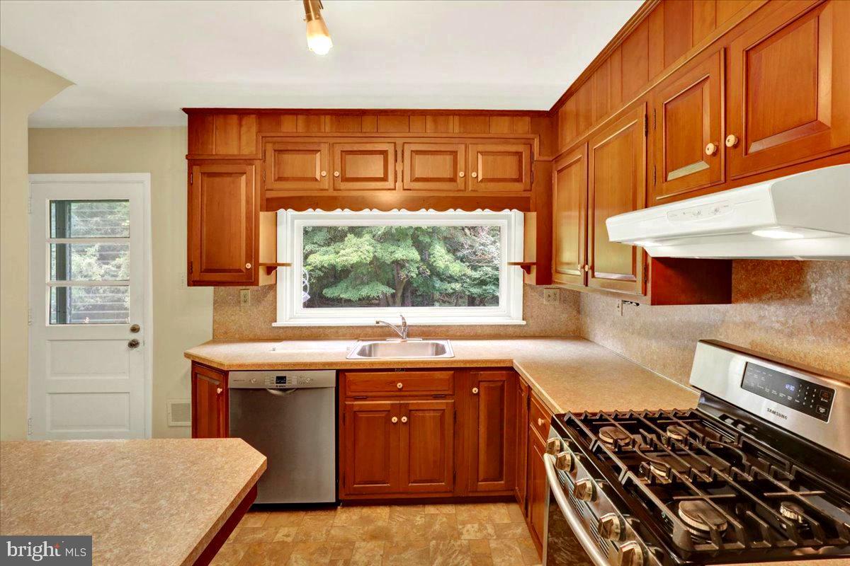 1419 Clayton Road Lancaster, PA 17603 - Photo 9 of 29 Gallery Image 9