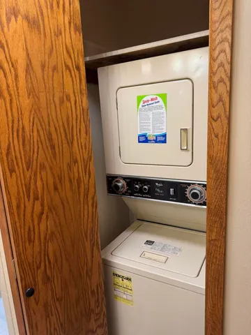 $475,000 | 175 Elm Grove Road, Unit D, Brookfield, WI 53005