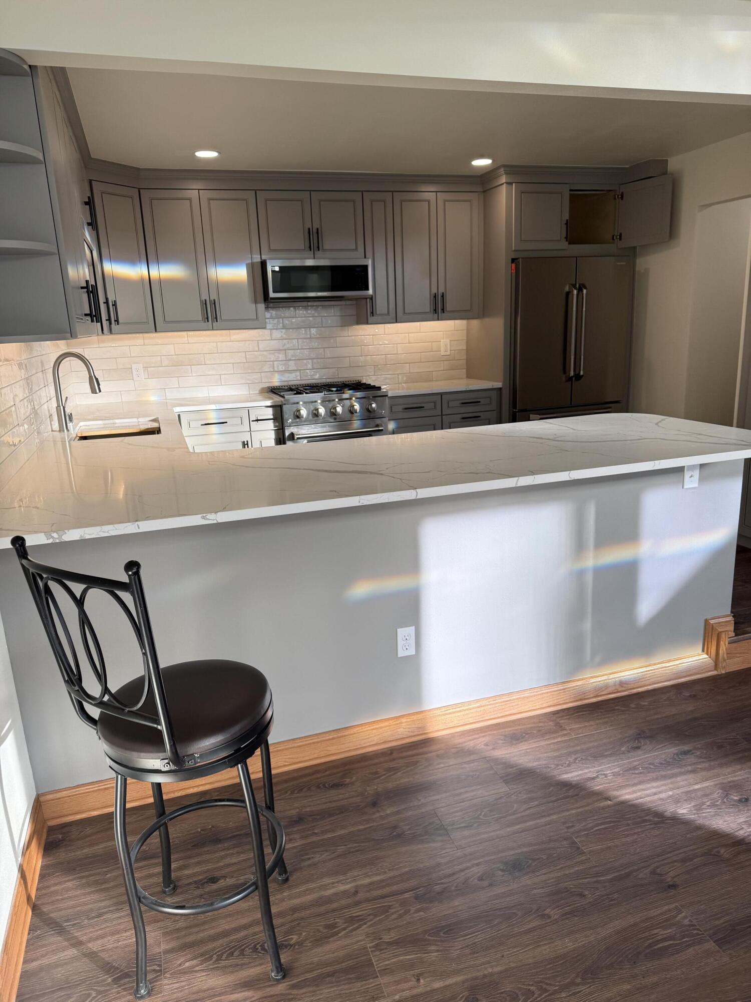 175 Elm Grove Road, Unit D Brookfield, WI 53005 - Photo 6 of 44 Snack Bar