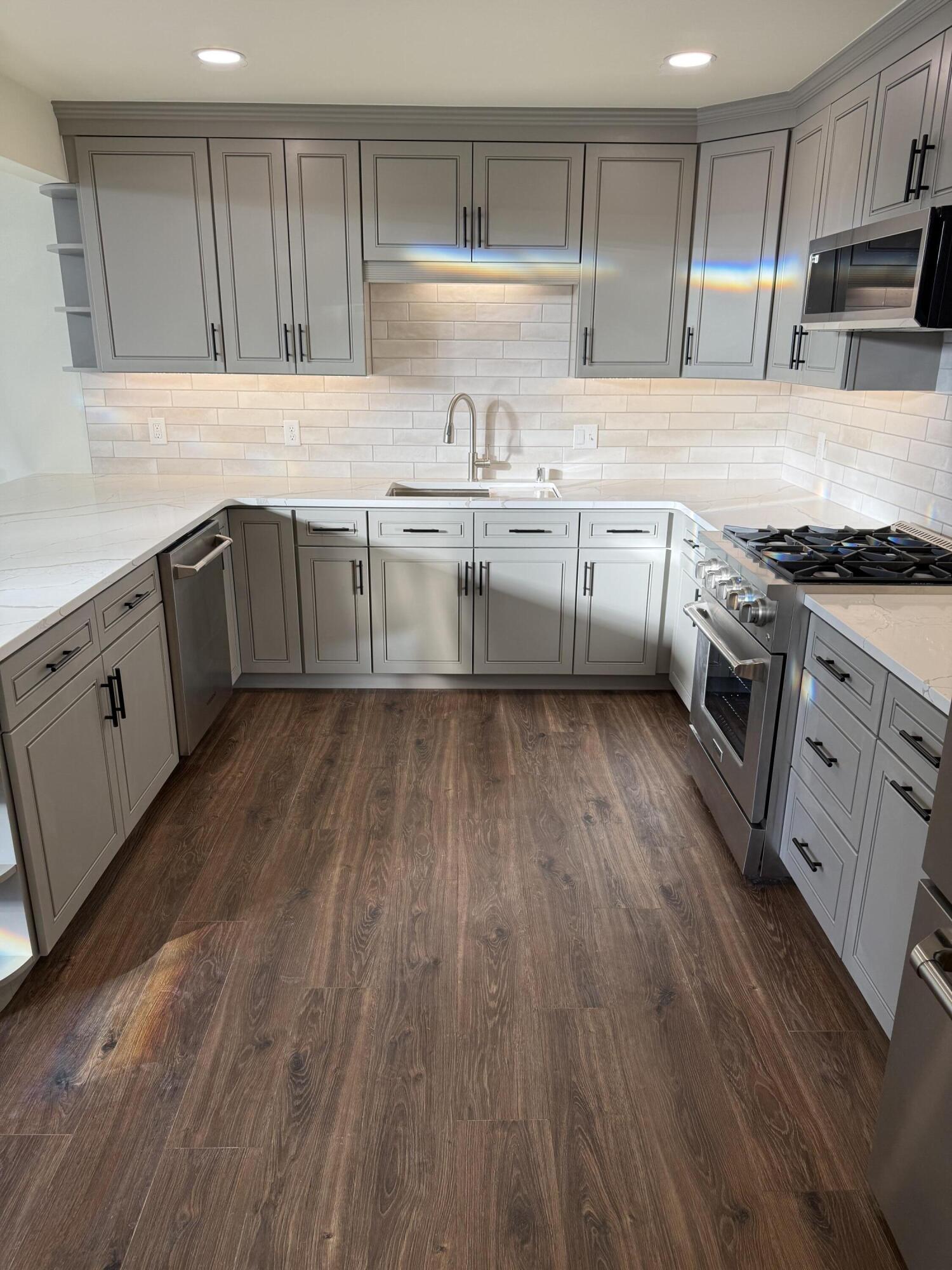 175 Elm Grove Road, Unit D Brookfield, WI 53005 - Photo 7 of 44 Kitchen