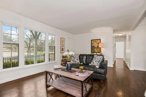 $400,000 | 7938 Norwood Street, Prairie Village, KS 66208