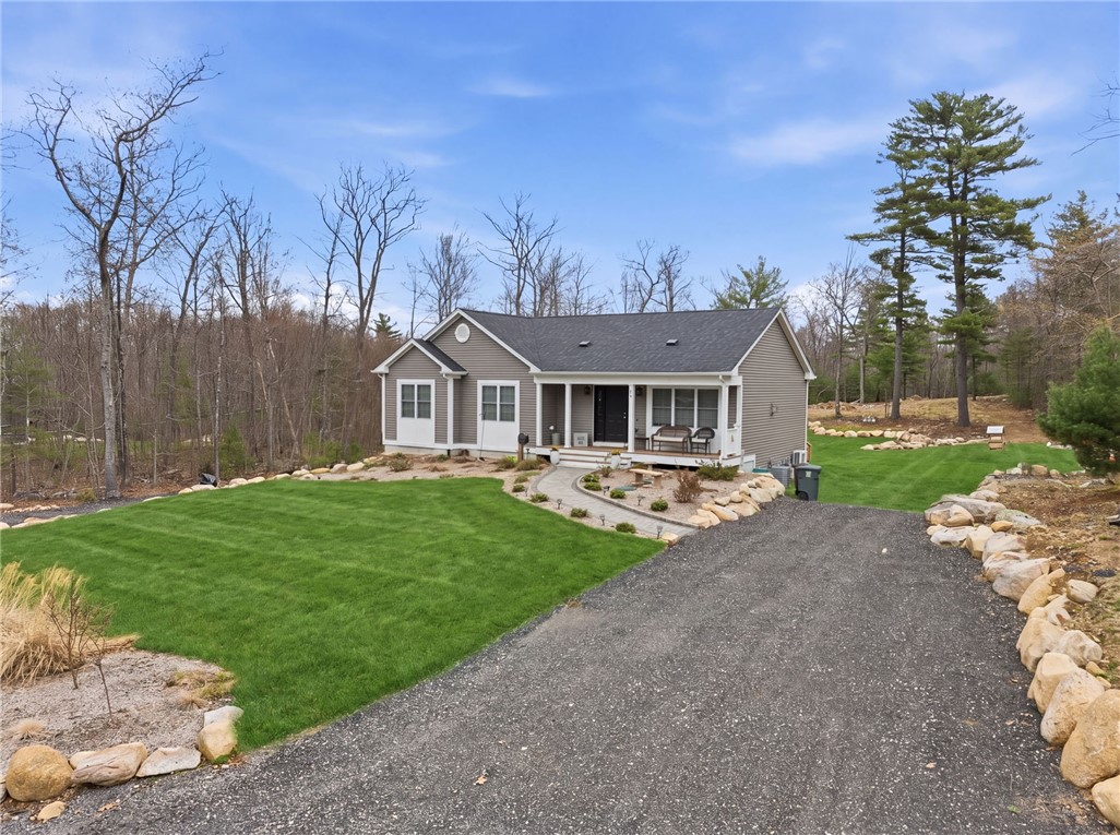 380 Ledge Road Coventry, RI 02816 - Photo 4 of 50