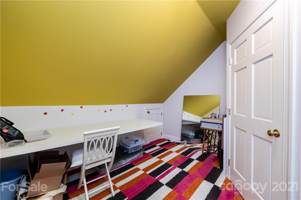 524 Meadowbrook Road Charlotte, NC 28211 - Photo 40 of 48 Gallery Image 40