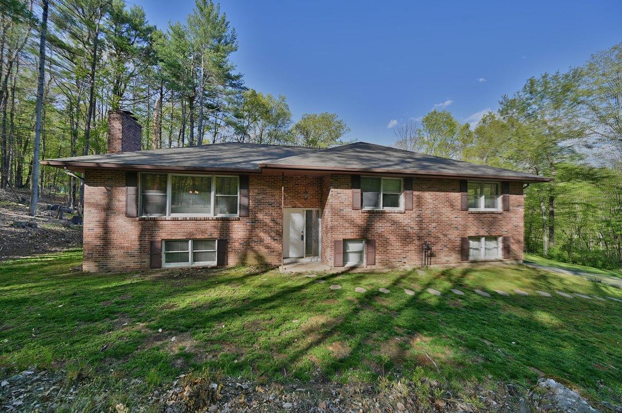 118 Balson Road Stroudsburg, PA 18360 - Photo 1 of 82 Front
