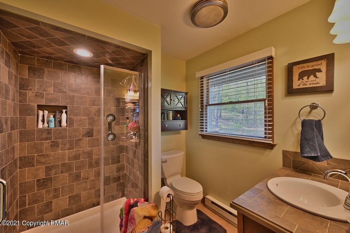 118 Balson Road Stroudsburg, PA 18360 - Photo 40 of 82 Master Bath