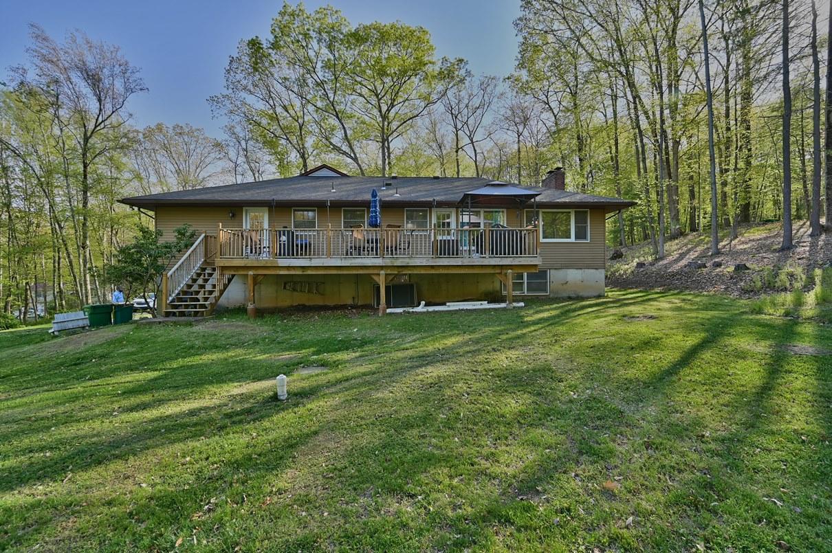 118 Balson Road Stroudsburg, PA 18360 - Photo 4 of 82 Rear