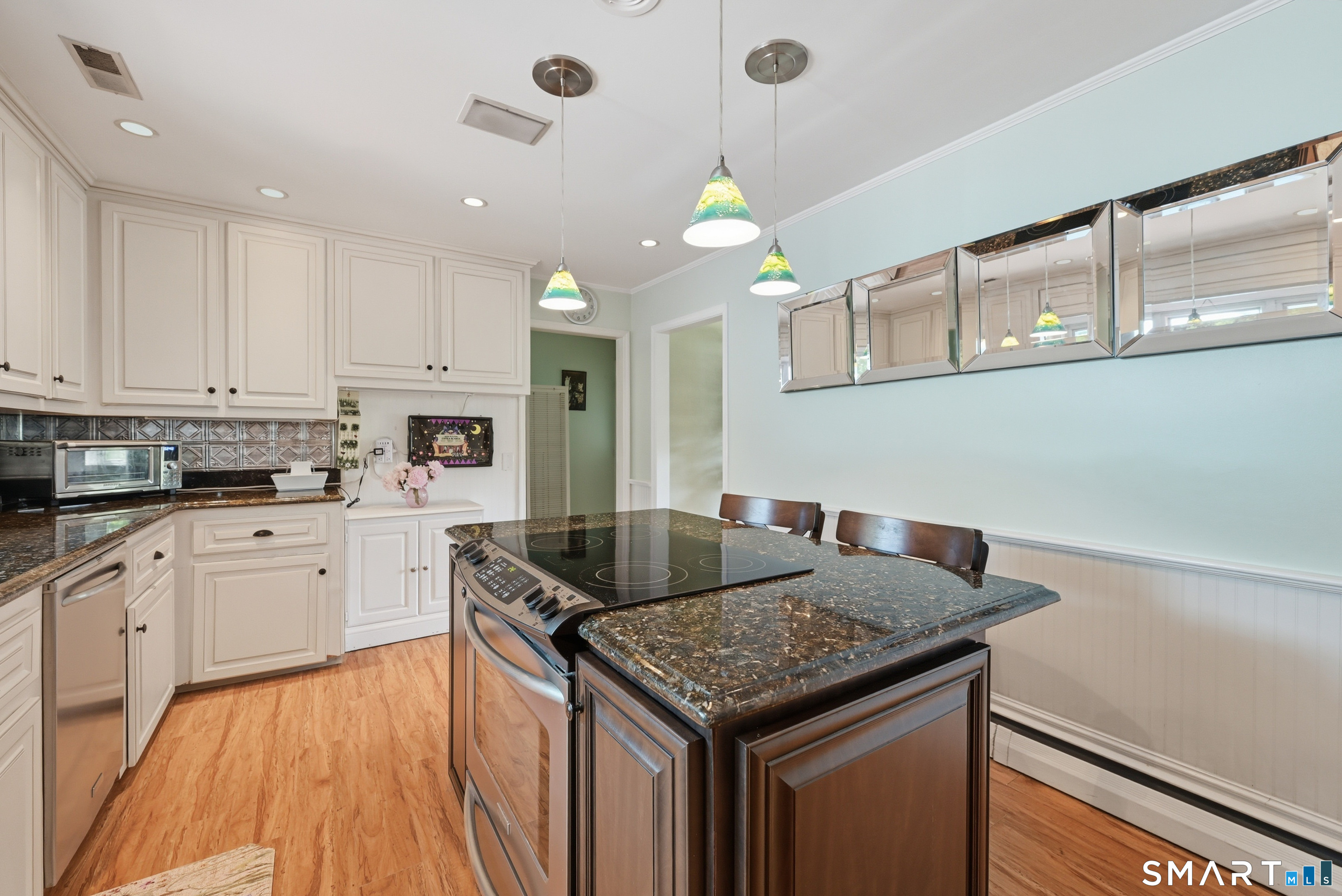 188 Great Plain Road Danbury, CT 06811 - Photo 10 of 32