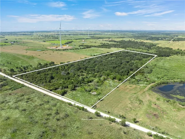 $285,000 | 295 HCR 3240, Mount Calm, TX 76673