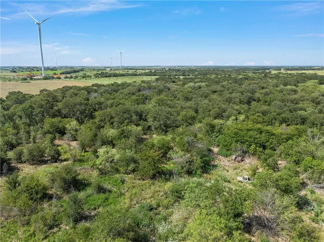 $285,000 | 295 HCR 3240, Mount Calm, TX 76673