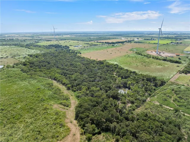 $285,000 | 295 HCR 3240, Mount Calm, TX 76673