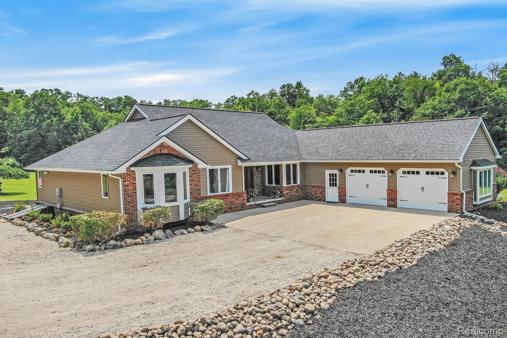 6333 Hartland Road Fenton, MI 48430 - Photo 45 of 59 Photo Jul 09, 2 34 21 PM.jpg