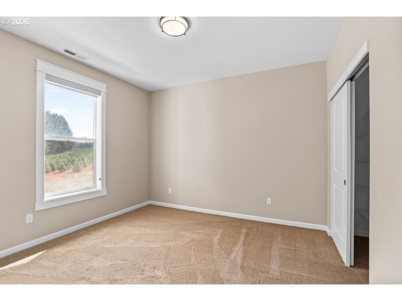 25850 Foster Road Monroe, OR 97456 - Photo 26 of 48 an empty room with windows
