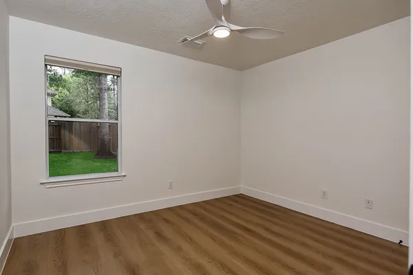 $3,500 | 122 South Abram Circle, The Woodlands, TX 77382