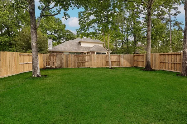 $3,500 | 122 South Abram Circle, The Woodlands, TX 77382