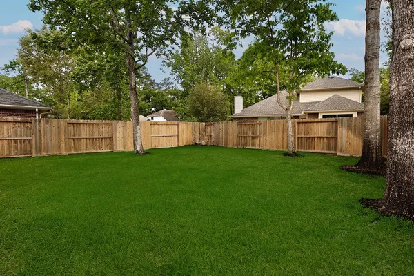 $3,500 | 122 South Abram Circle, The Woodlands, TX 77382