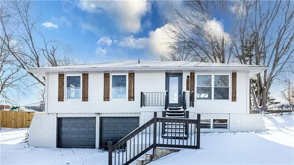 $240,000 | 1715 Karlton Way, Excelsior Springs, MO 64024