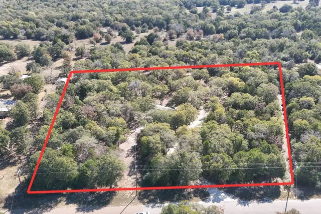 $285,000 | 680 Hidden Oaks Drive, Elgin, TX 78621