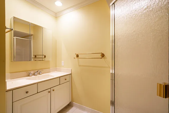 $2,995 | 3061 East Newport Court, Milwaukee, WI 53211