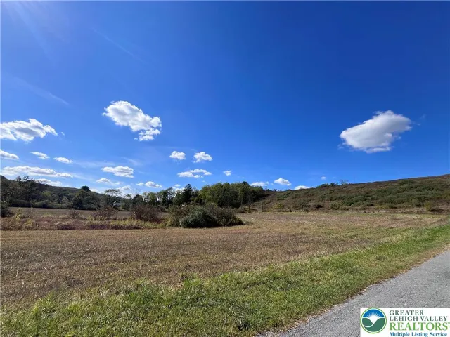 $185,000 | Golf Road, Tamaqua, PA 18252