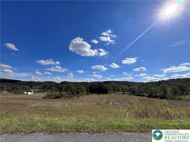 $185,000 | Golf Road, Tamaqua, PA 18252