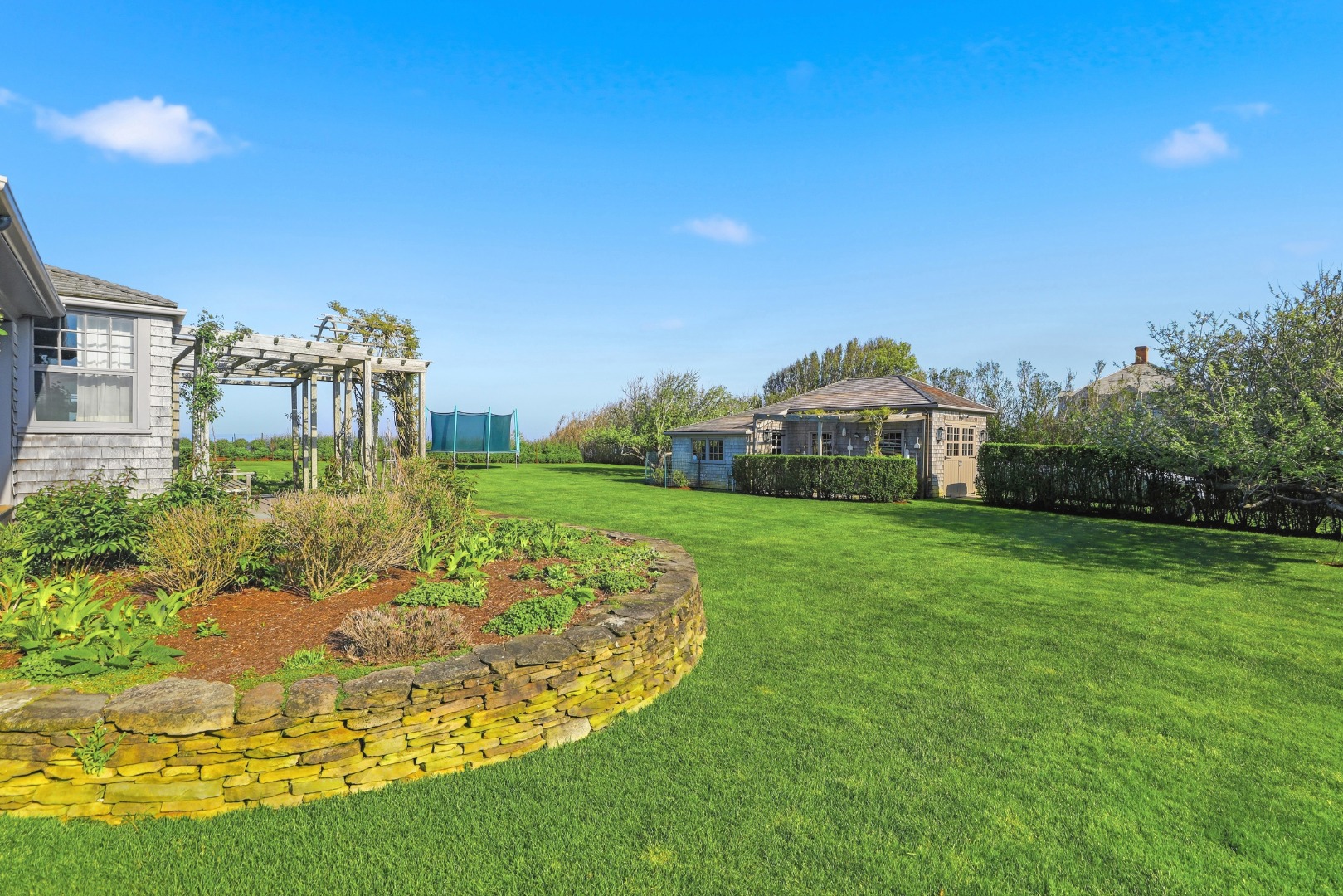 59 Baxter Road Nantucket, MA 02554 - Photo 12 of 75