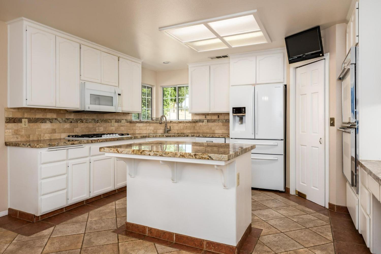 46853 Chukchansi Road Coarsegold, CA 93614 - Photo 21 of 75 Gallery Image 21