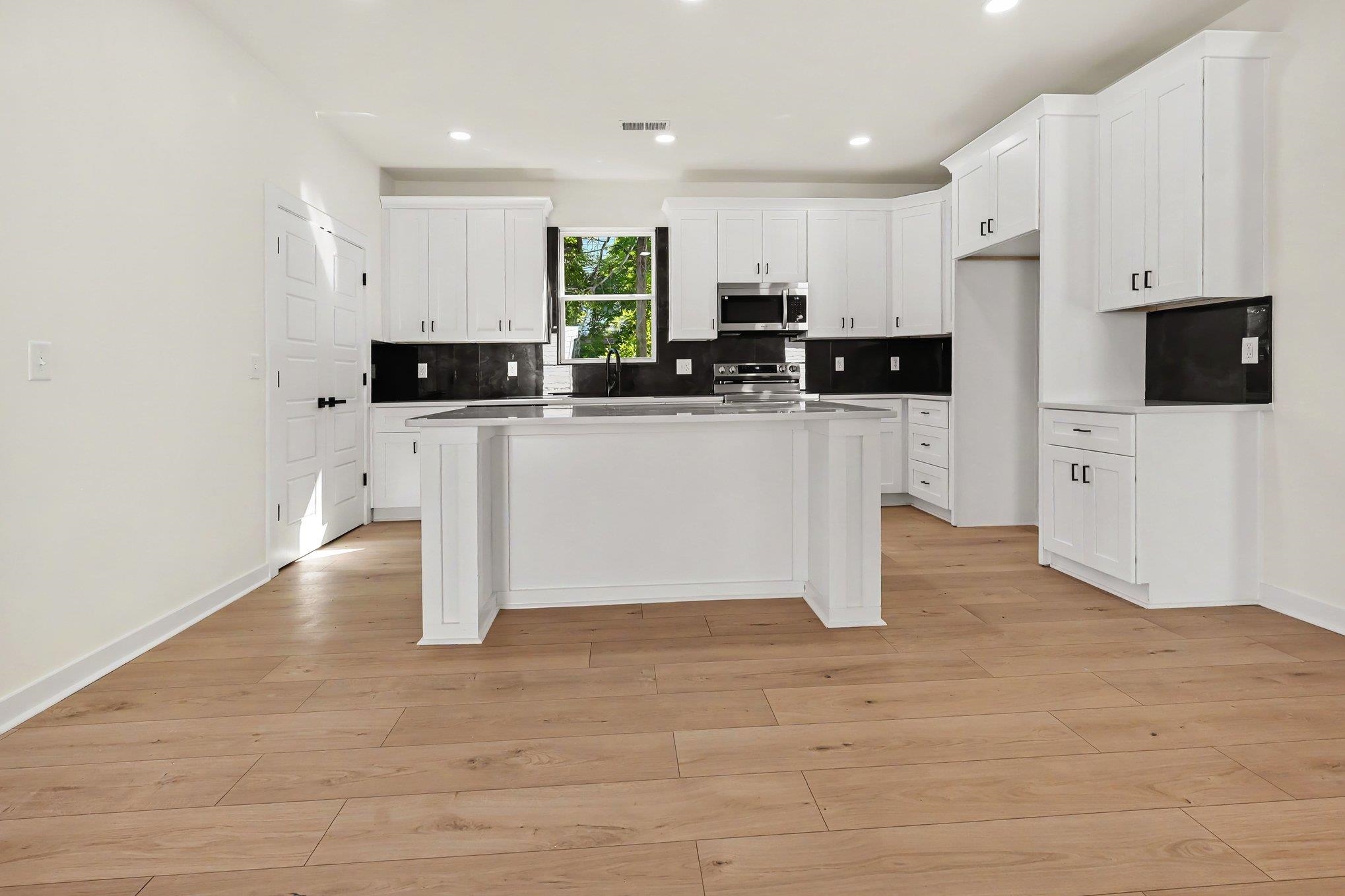 206 Liberty Drive Easley, SC 29640 - Photo 6 of 19