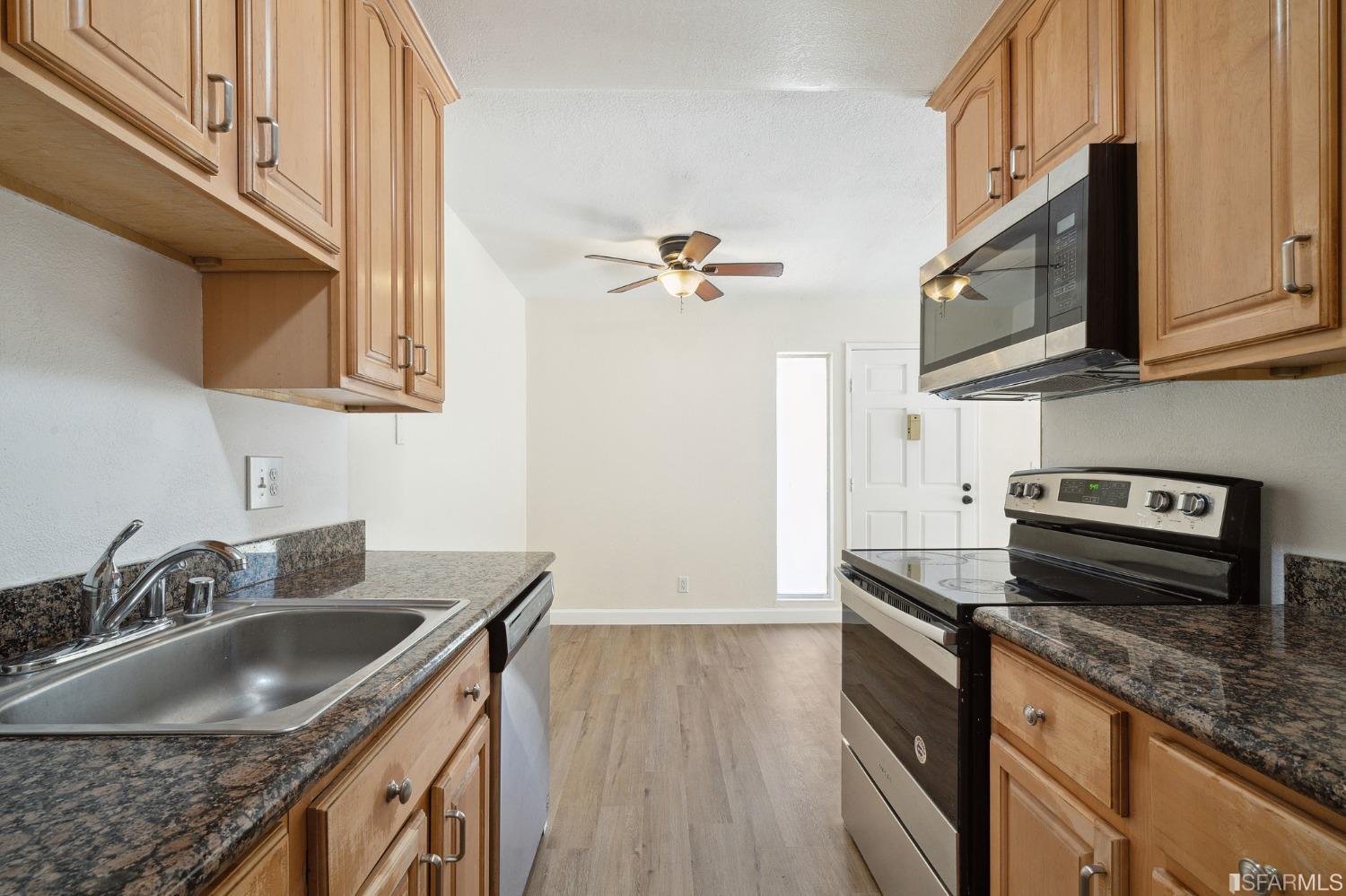 5311 Ridgeview Circle, Unit 5 El Sobrante, CA 94803 - Photo 11 of 27