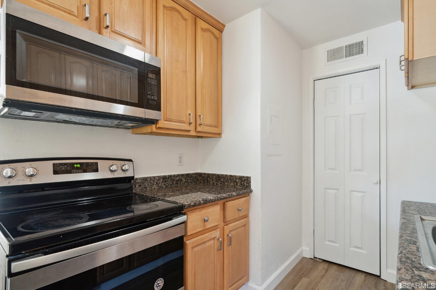 5311 Ridgeview Circle, Unit 5 El Sobrante, CA 94803 - Photo 13 of 27