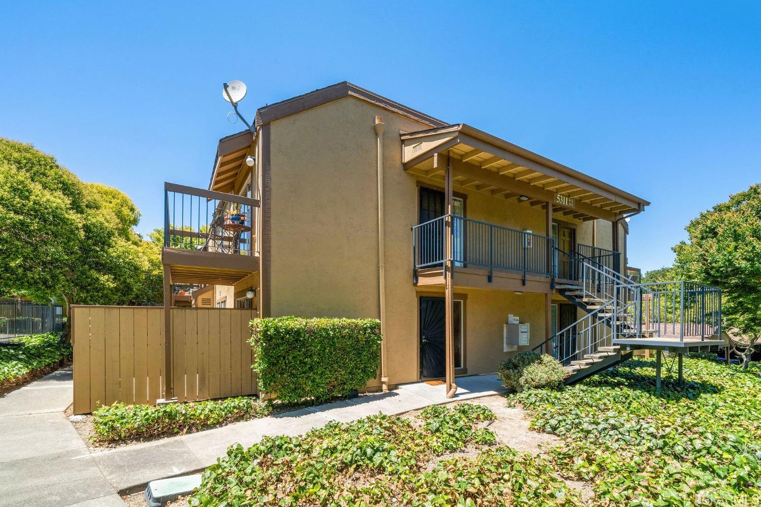 5311 Ridgeview Circle, Unit 5 El Sobrante, CA 94803 - Photo 23 of 27