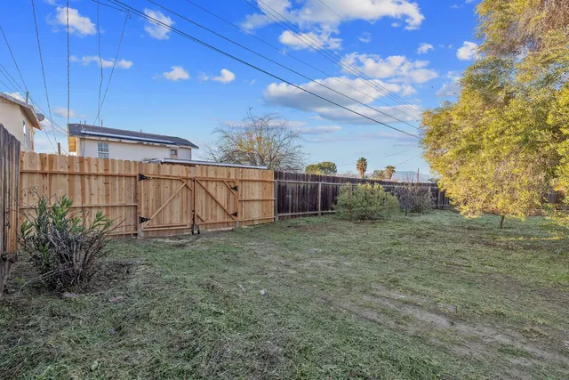 $223,200 | 600 East Tulare Street, Avenal, CA 93204