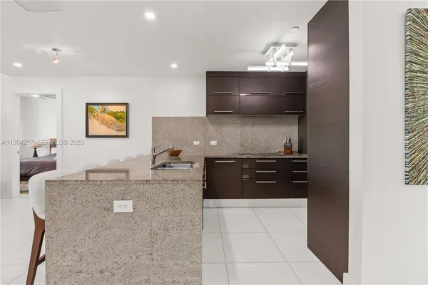 $1,320,000 | 900 Biscayne Boulevard, Unit 5602, Miami, FL 33132