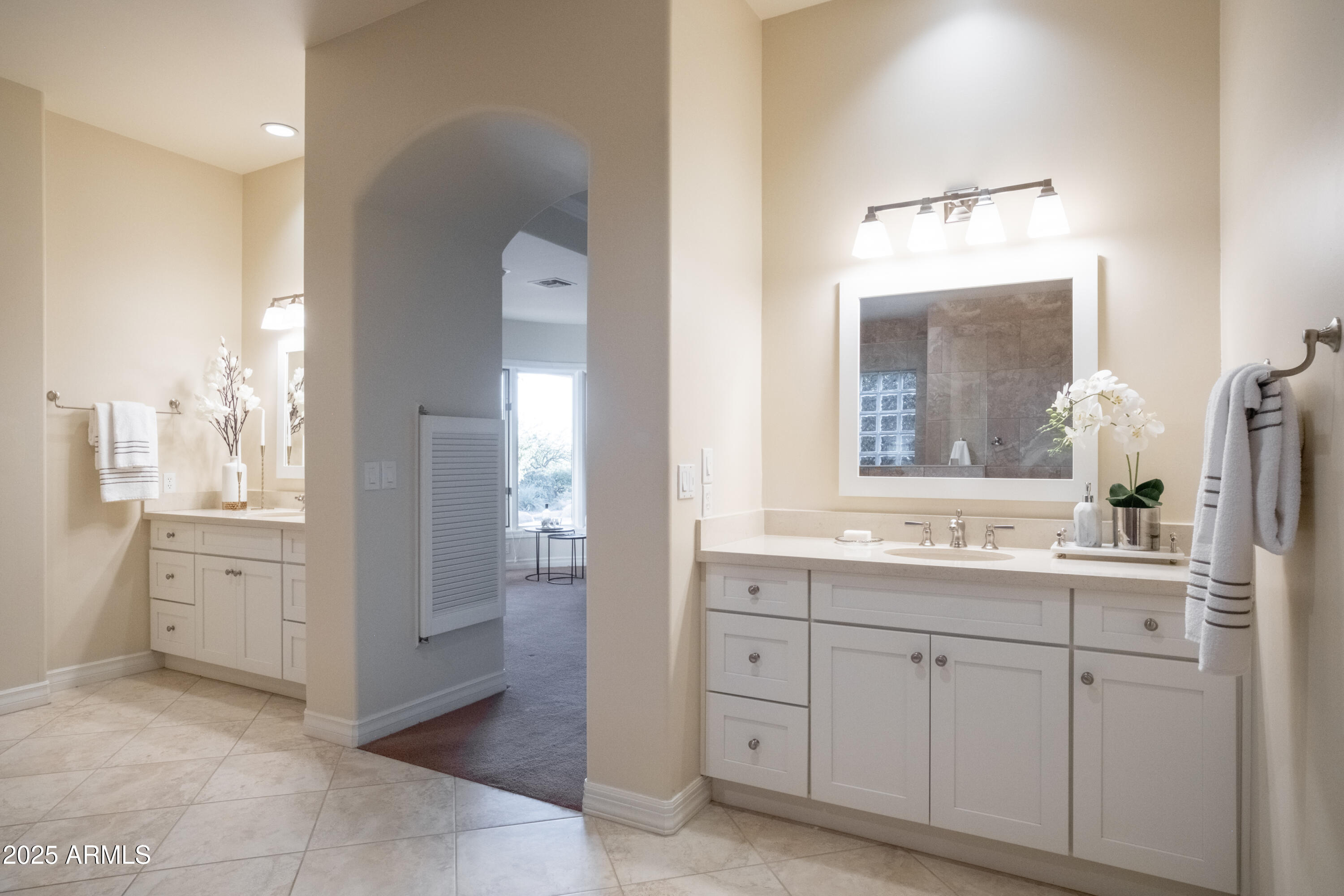 5921 East Leisure Lane Carefree, AZ 85377 - Photo 19 of 49 Primary Bath