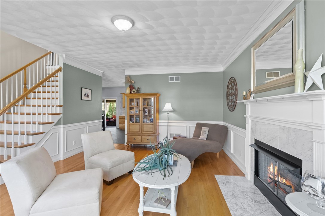 25 Red Hawk Drive Cranston, RI 02921 - Photo 5 of 44