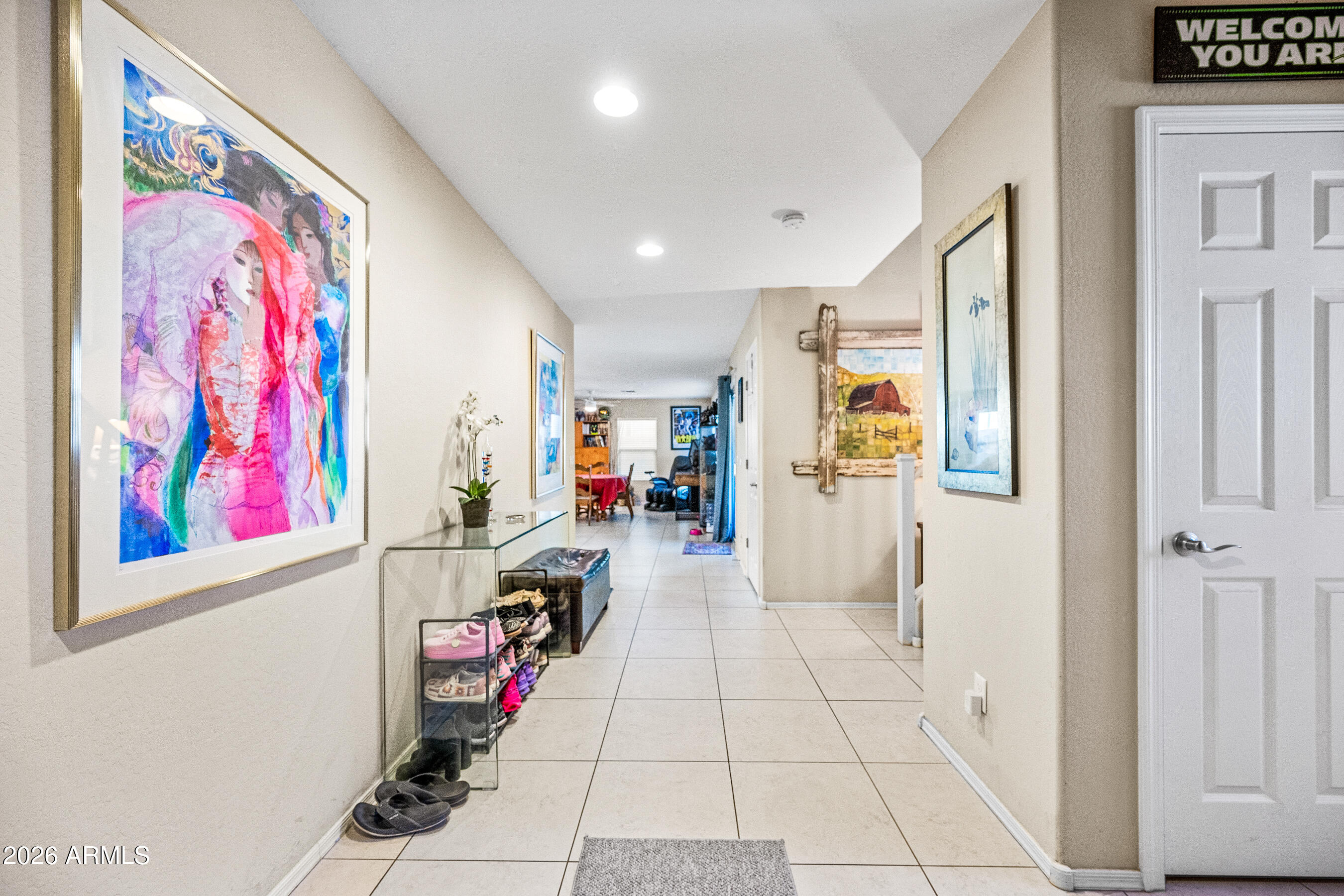 867 South Swallow Lane Gilbert, AZ 85296 - Photo 2 of 33 Front Entry Hallway