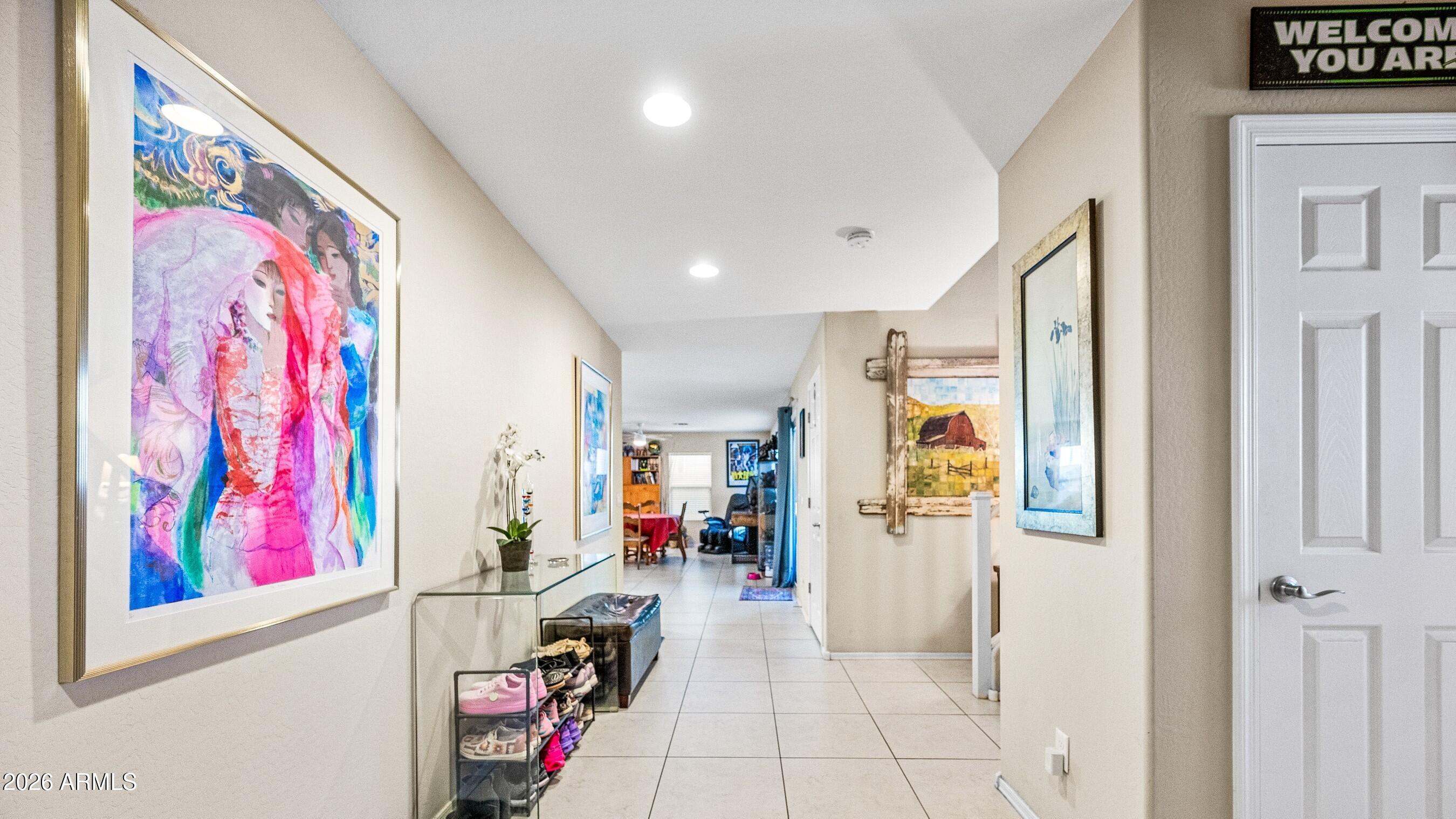 867 South Swallow Lane Gilbert, AZ 85296 - Photo 2 of 23 Entryway