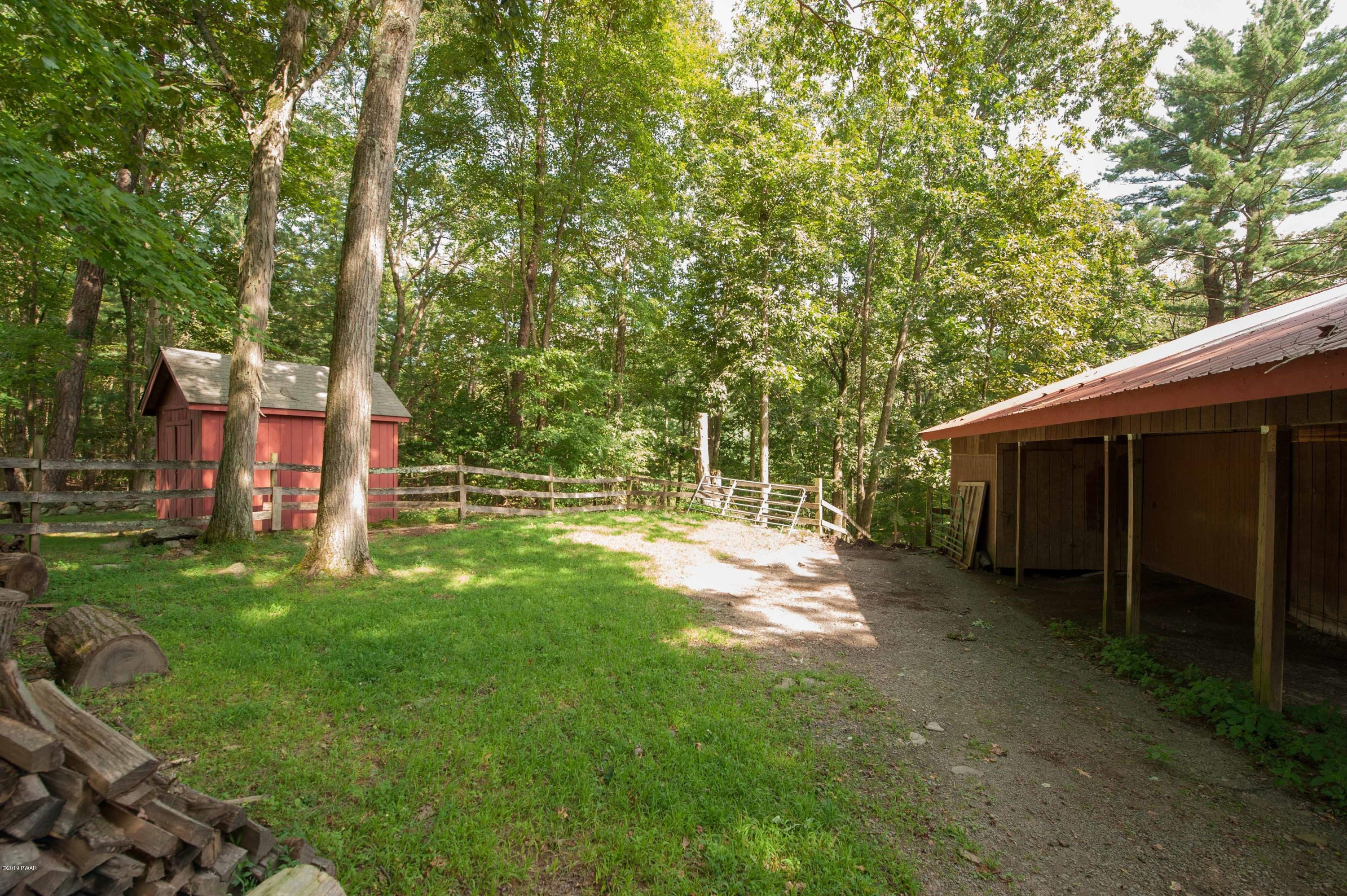 323 Foster Hill Road Milford, PA 18337 - Photo 40 of 49 Barn 2
