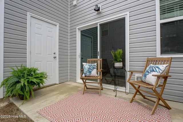 $1,775 | 607 Windsurfing Lane, Sneads Ferry, NC 28460