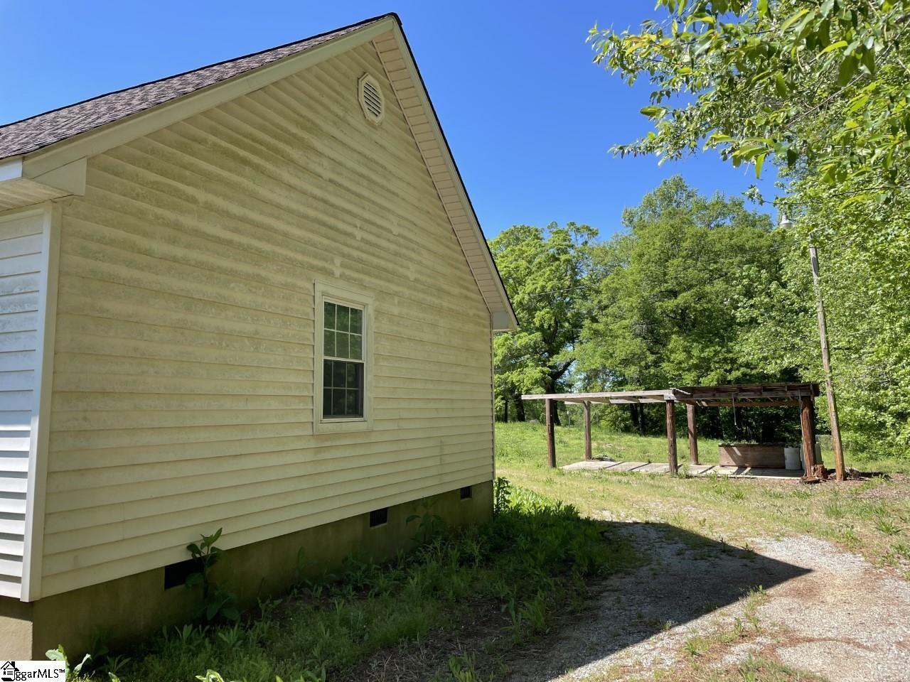 906 Renno Road Clinton, SC 29325 - Photo 26 of 36
