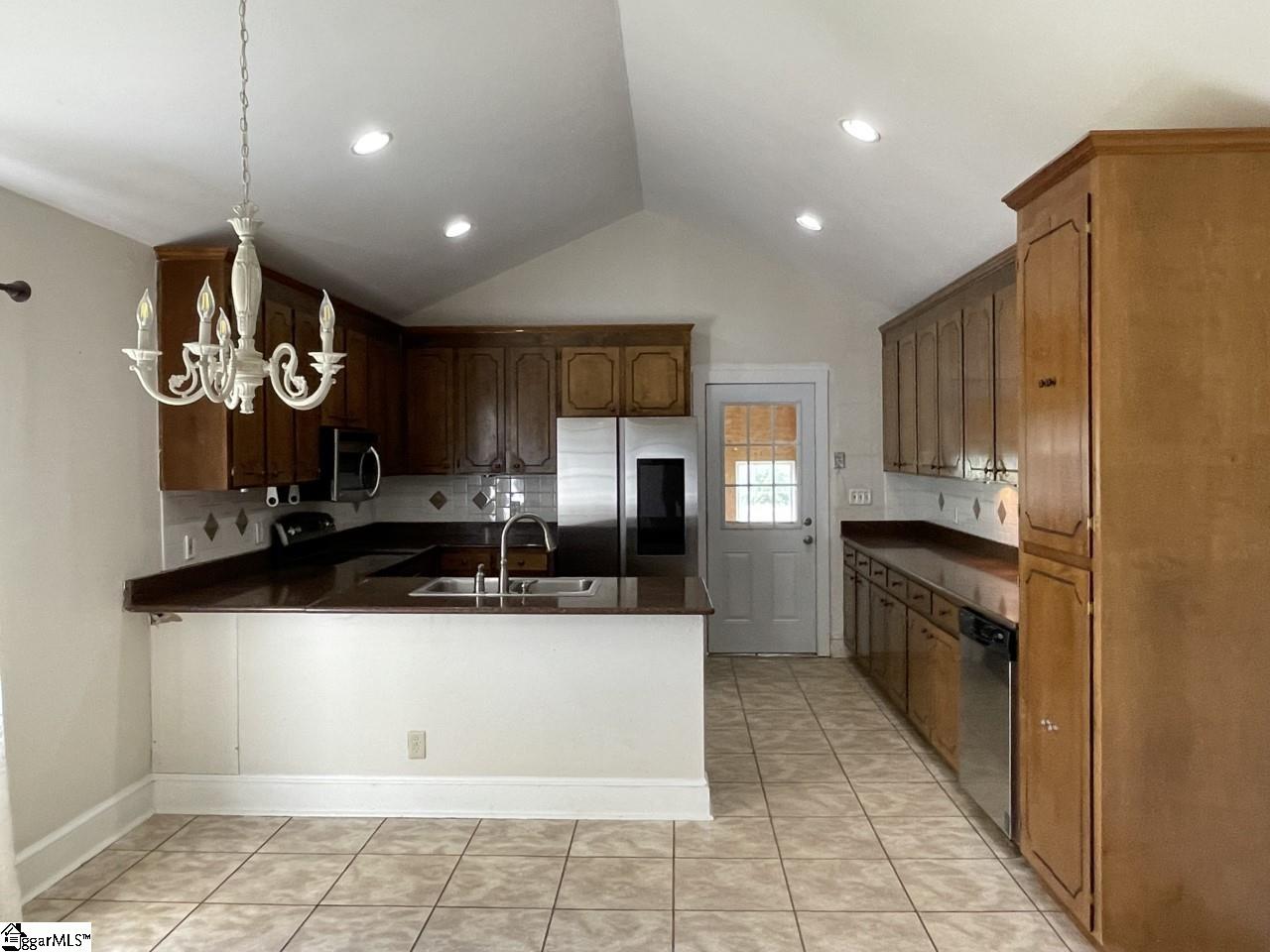 906 Renno Road Clinton, SC 29325 - Photo 3 of 36