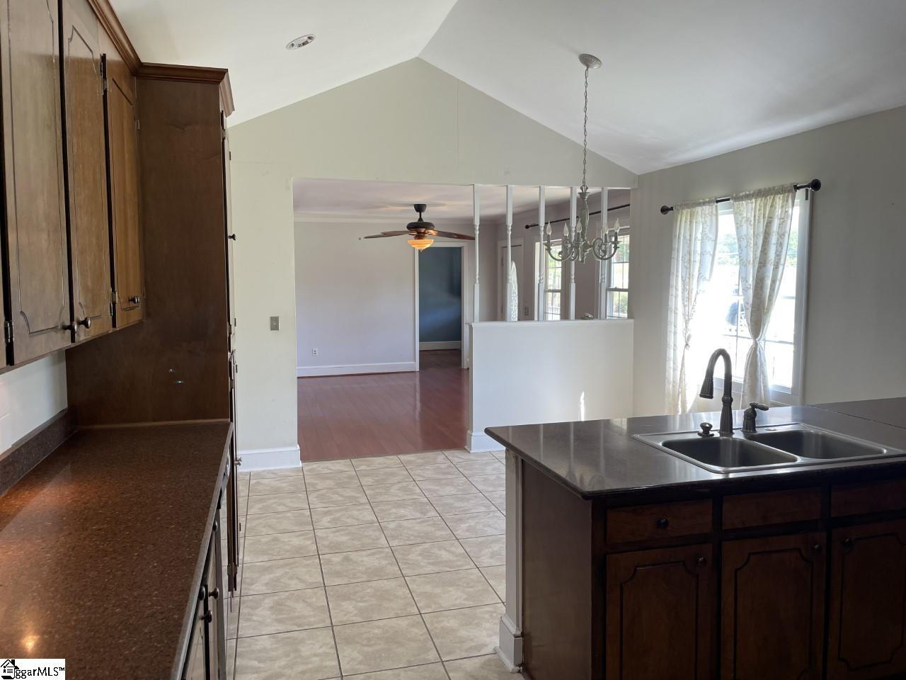 906 Renno Road Clinton, SC 29325 - Photo 5 of 36