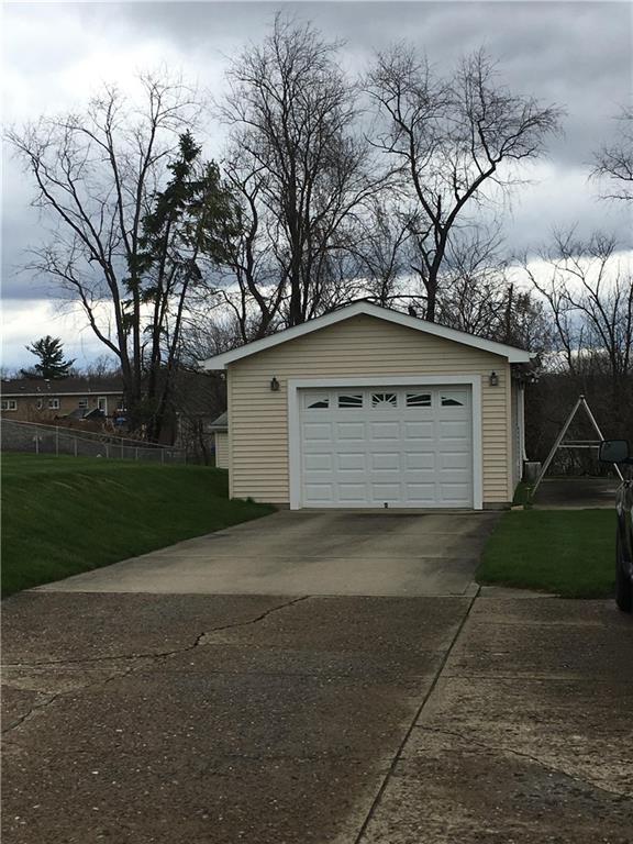 207 Barbara Drive McKees Rocks, PA 15136 - Photo 2 of 20 Gallery Image 2