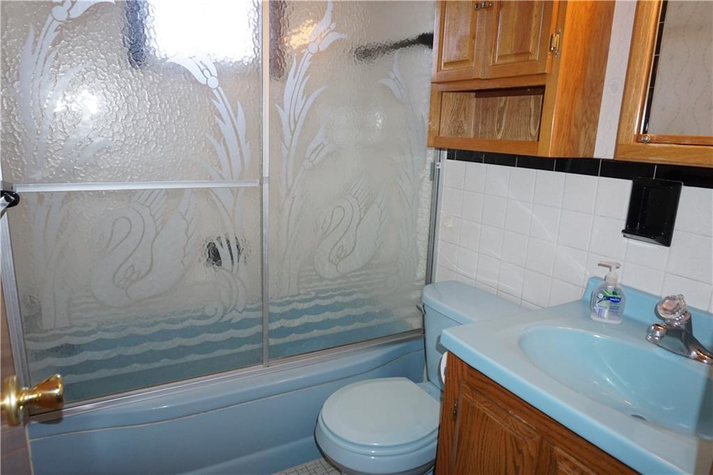 207 Barbara Drive McKees Rocks, PA 15136 - Photo 17 of 20 Gallery Image 17