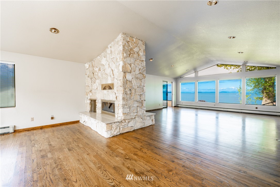 3229 Robertson Road Bellingham, WA 98226 - Photo 4 of 25 Gallery Image 4