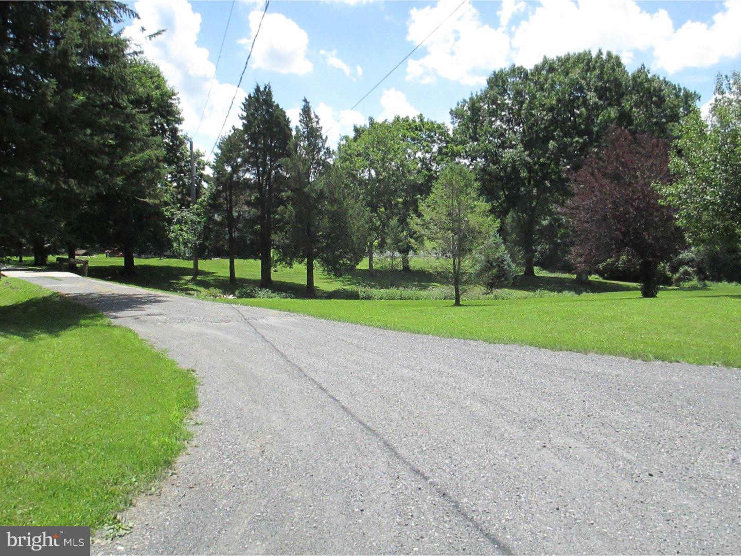 3113 East Walker Road Bath, PA 18014 - Photo 4 of 25