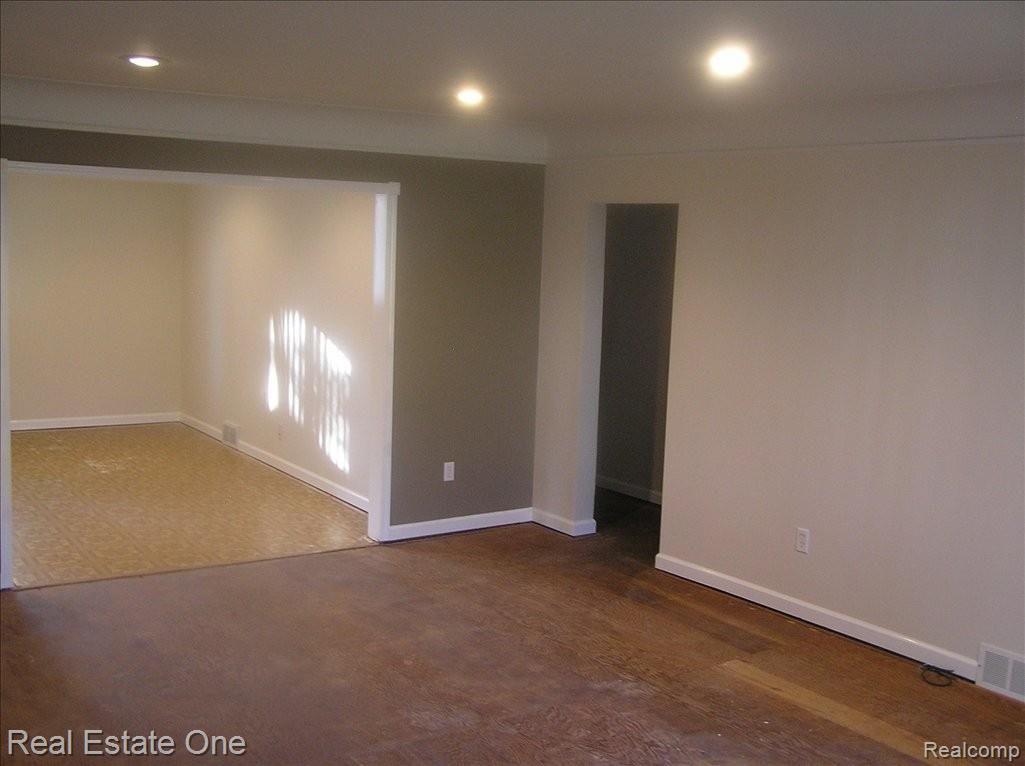 37357 Radde Street Clinton Township, MI 48036 - Photo 9 of 13 P1010058