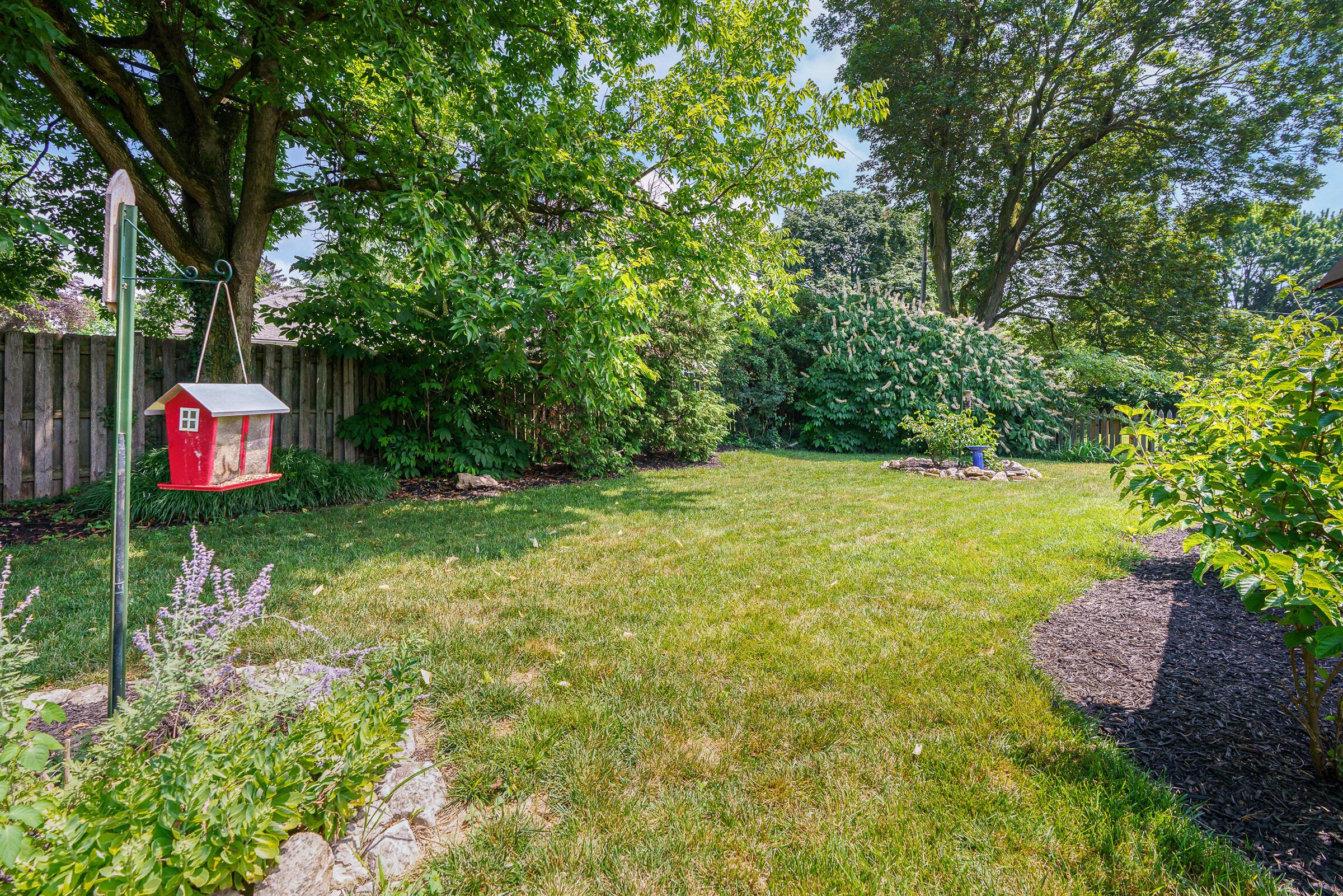 1780 Riverhill Road Columbus, OH 43221 - Photo 31 of 35 Private backyard